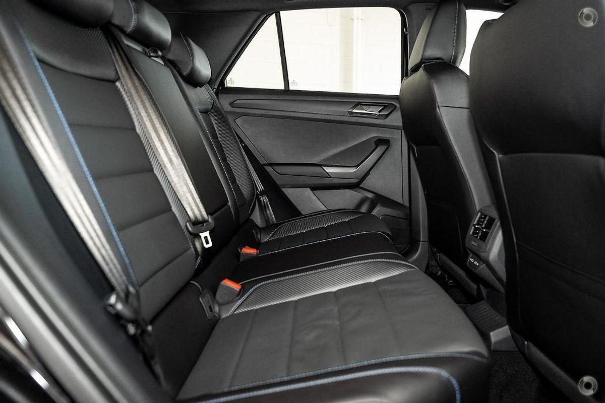 2025 Volkswagen T-Roc R D11