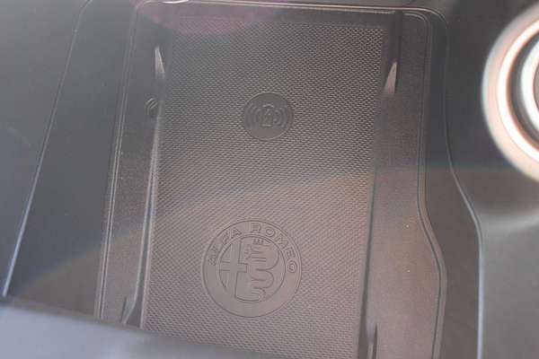 2023 Alfa Romeo Tonale Veloce Plug-In Hybrid