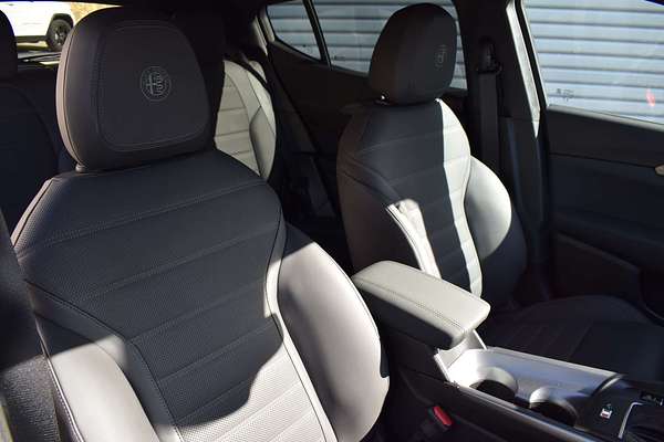 2023 Alfa Romeo Tonale Veloce Plug-In Hybrid