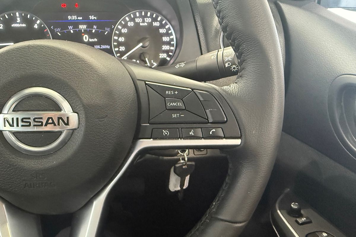 2021 Nissan Navara ST D23 4X4