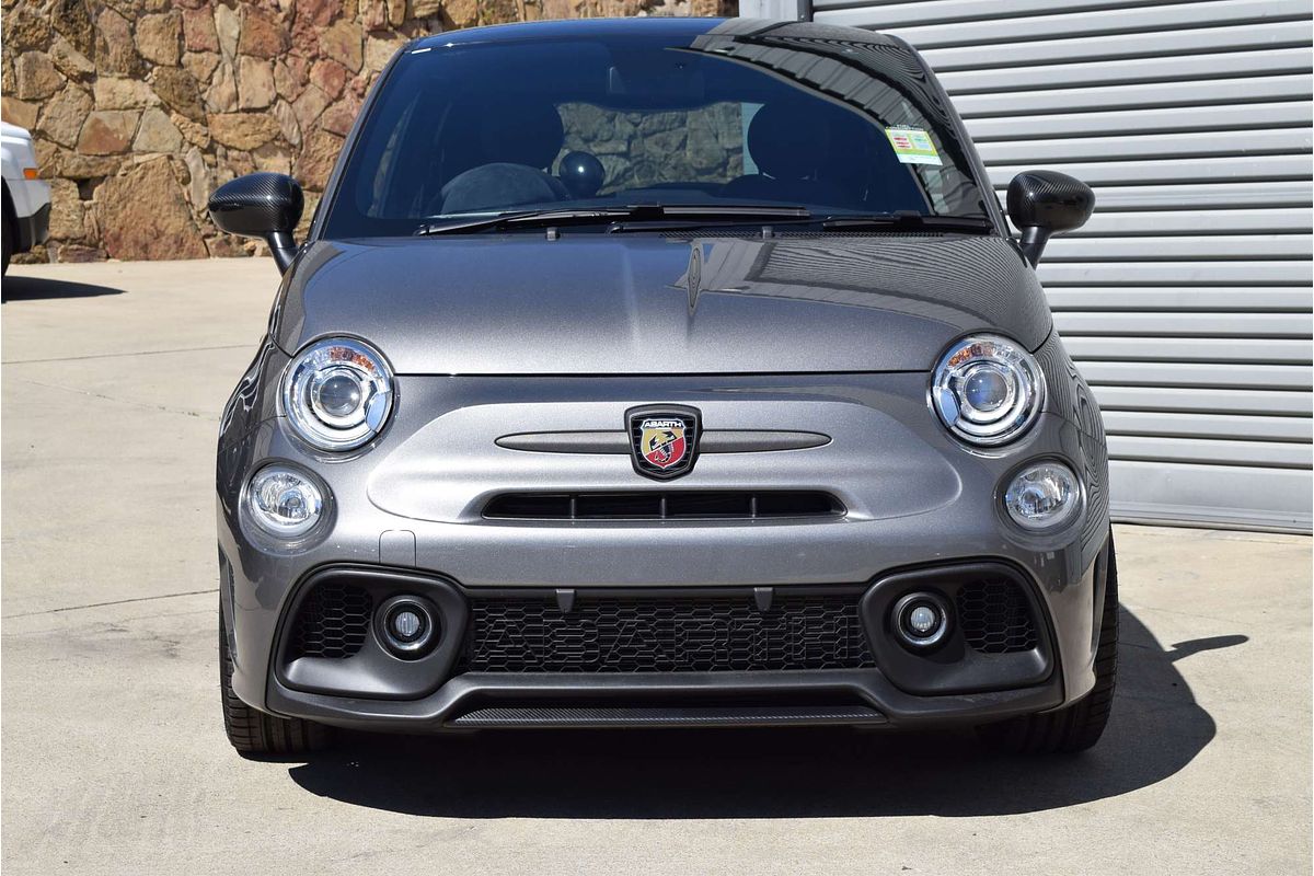 2023 Abarth 695 Competizione