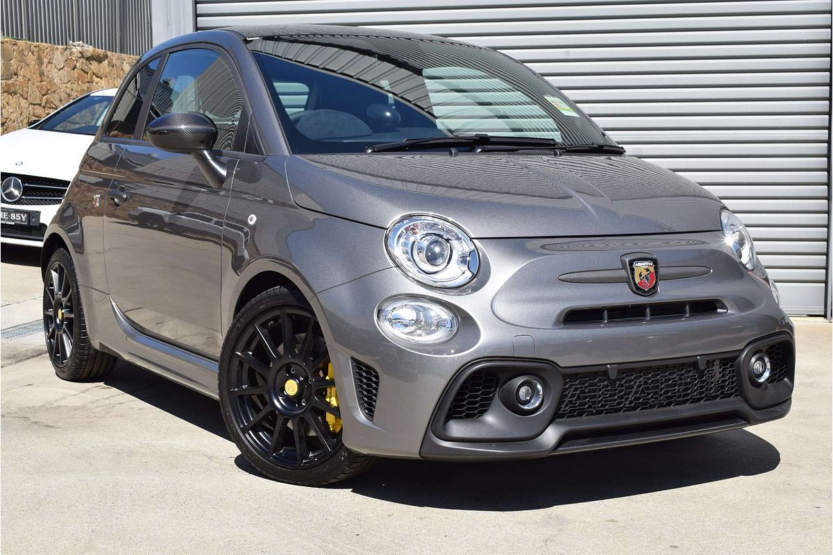2023 Abarth 695 Competizione