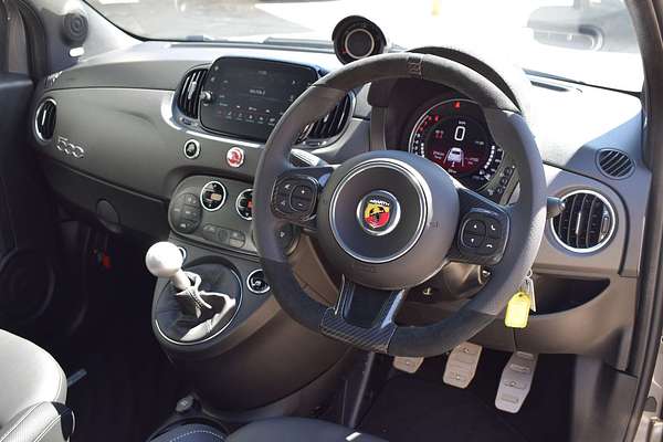 2023 Abarth 695 Competizione