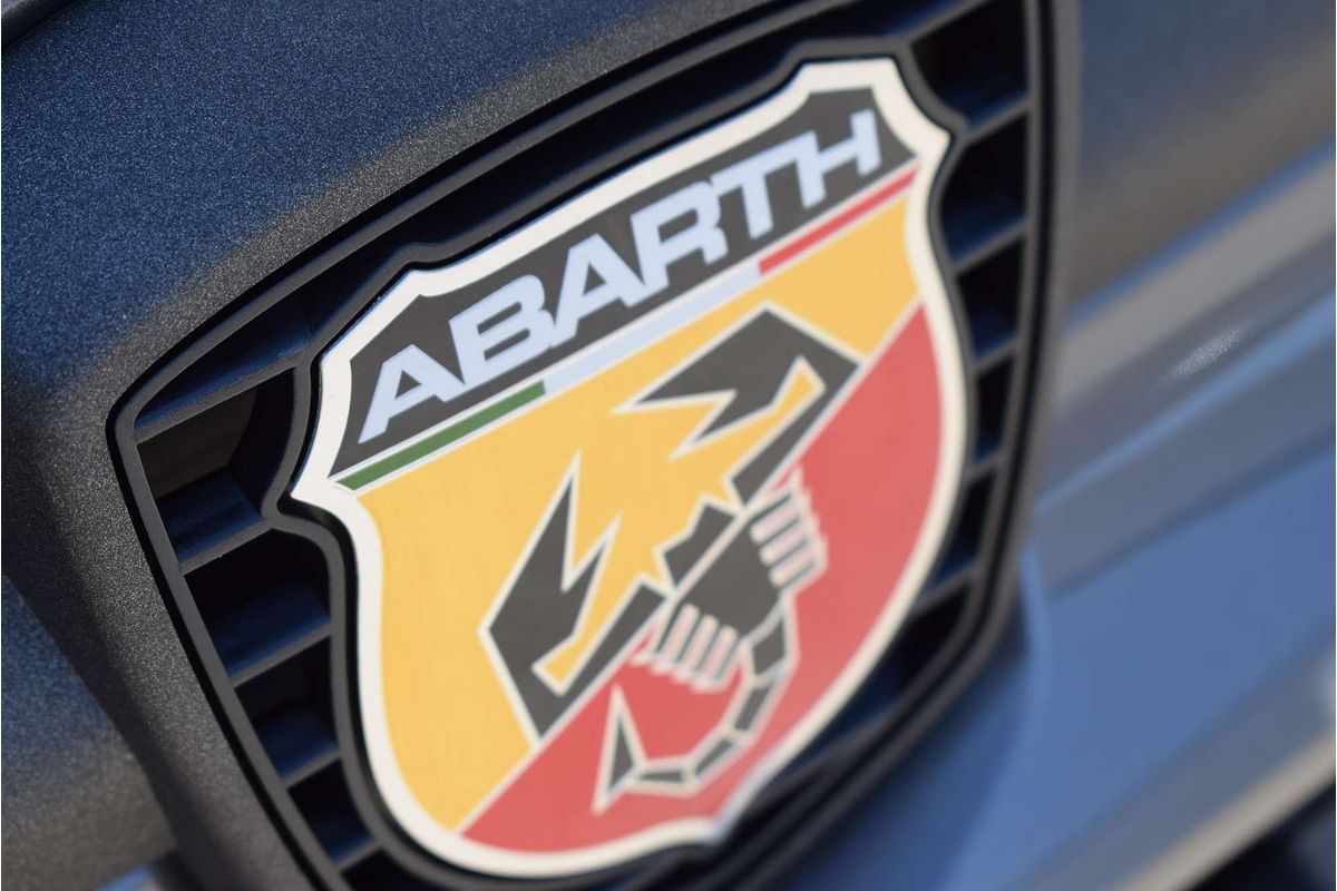 2023 Abarth 695 Competizione