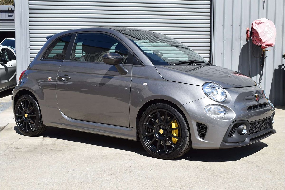 2023 Abarth 695 Competizione