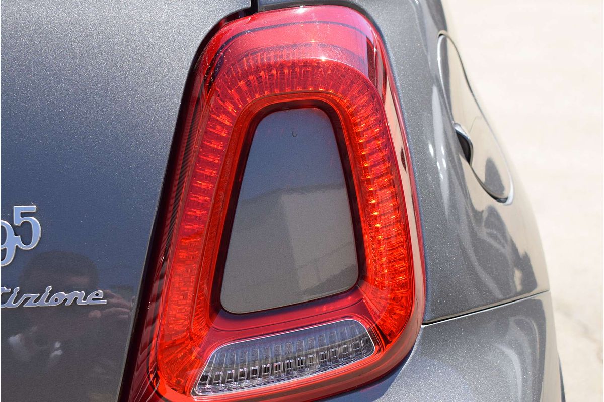 2023 Abarth 695 Competizione