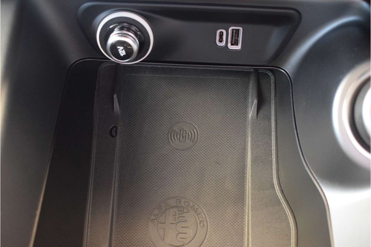2023 Alfa Romeo Tonale Veloce Plug-In Hybrid