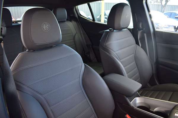 2023 Alfa Romeo Tonale Veloce Plug-In Hybrid
