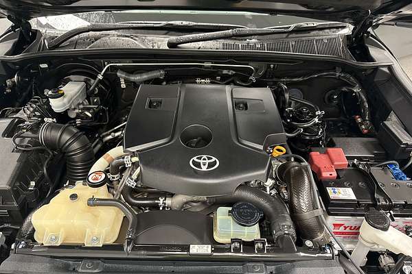 2021 Toyota Hilux SR5 GUN126R 4X4