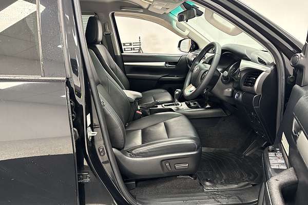 2021 Toyota Hilux SR5 GUN126R 4X4