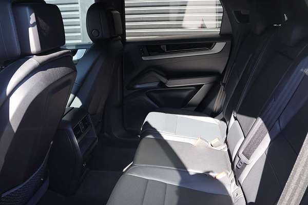 2023 Porsche Cayenne E-Hybrid 9YA II