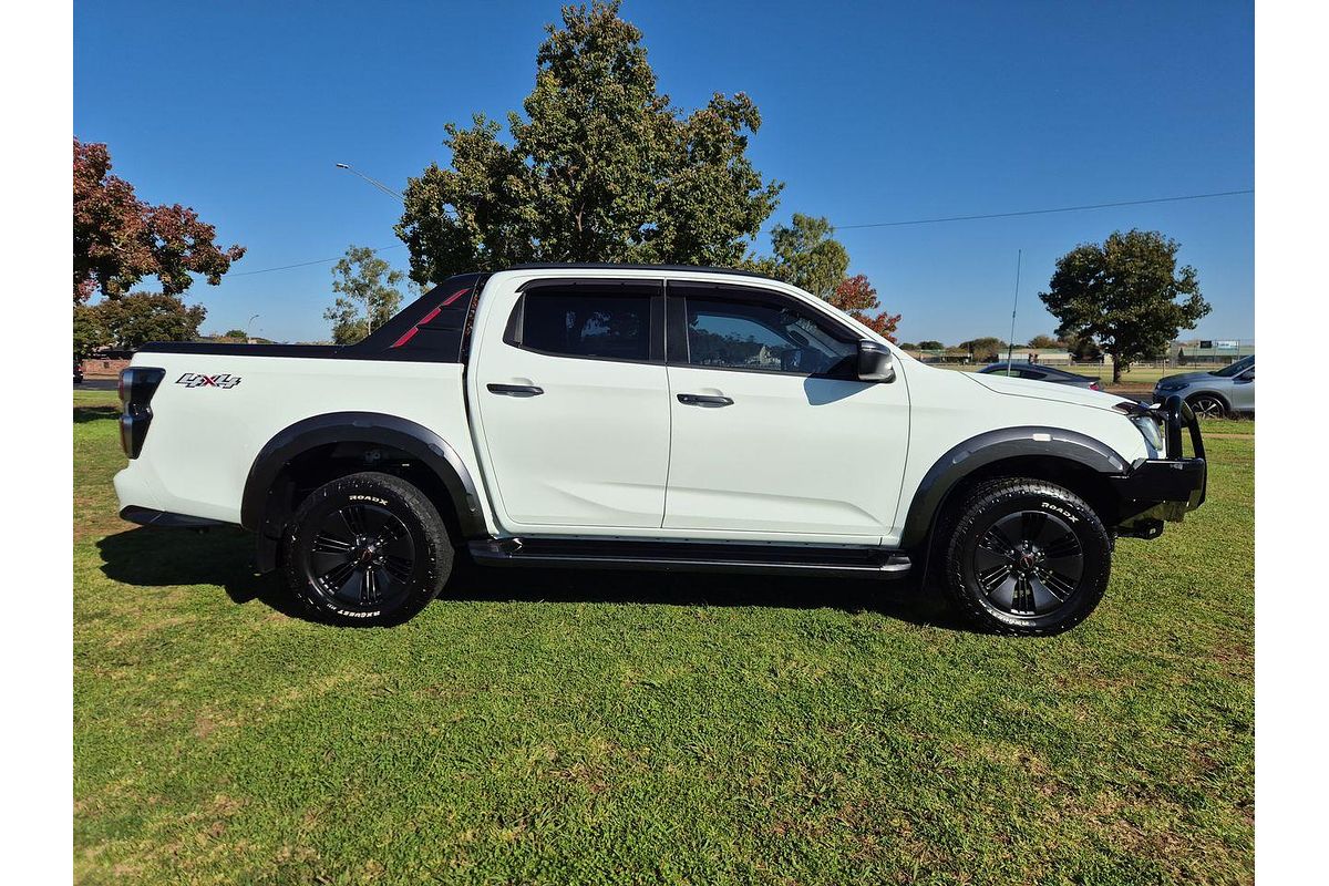 2022 Isuzu D-MAX X-TERRAIN 4X4