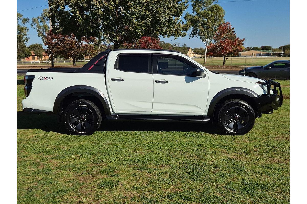 2022 Isuzu D-MAX X-TERRAIN 4X4