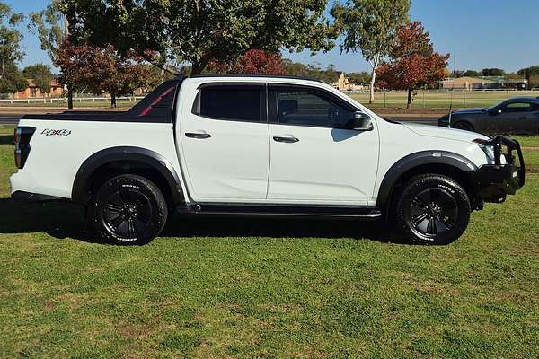 2022 Isuzu D-MAX X-TERRAIN 4X4