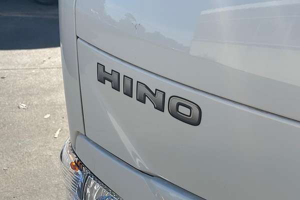 2021 Hino 300 Series 616 Alloy Tray SWB