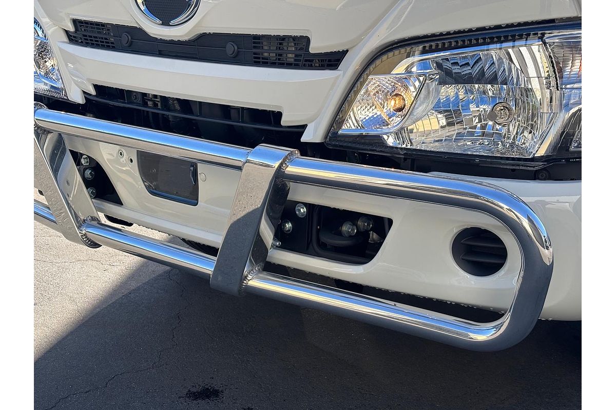 2021 Hino 300 Series 616 Alloy Tray SWB