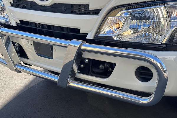 2021 Hino 300 Series 616 Alloy Tray SWB