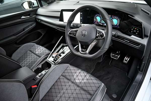 2024 Volkswagen Golf 110TSI R-Line 8