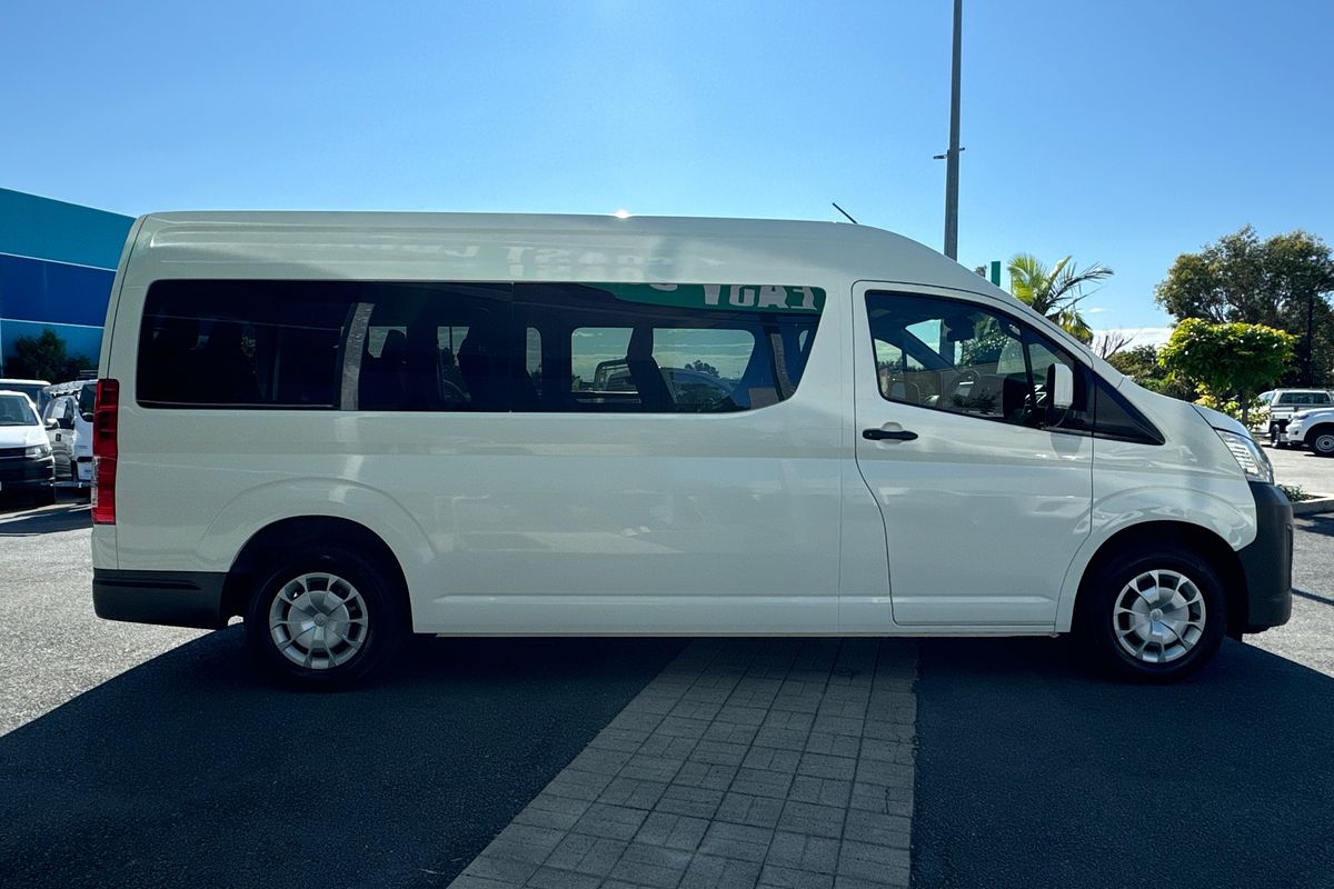 2020 Toyota Hiace Commuter GDH322R