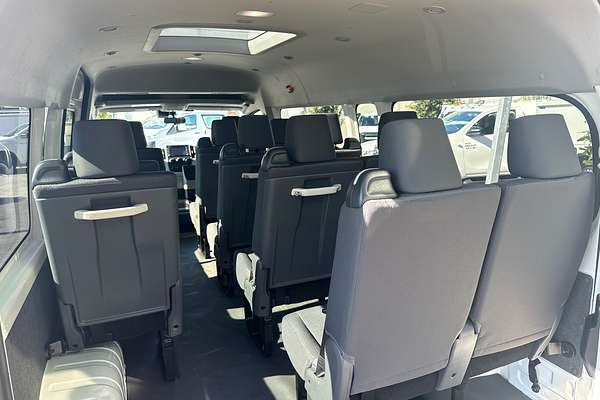 2020 Toyota Hiace Commuter GDH322R