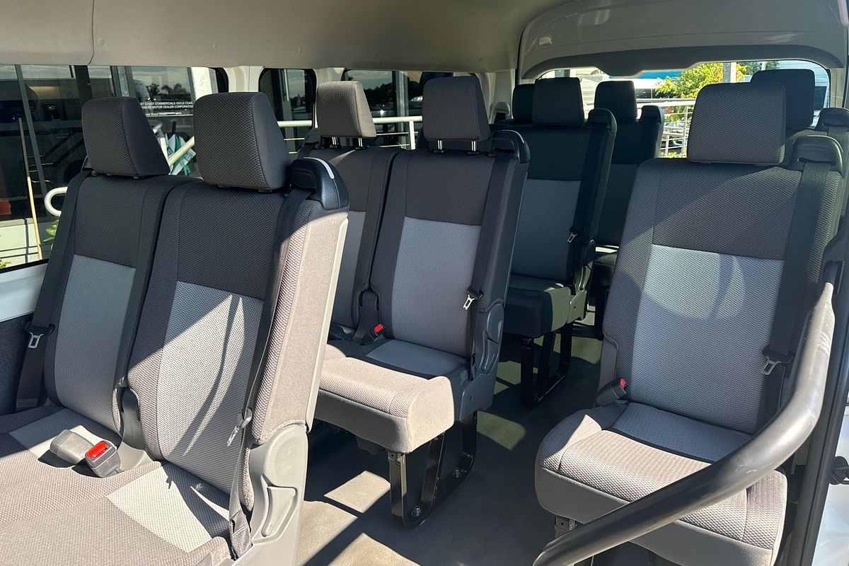 2020 Toyota Hiace Commuter GDH322R
