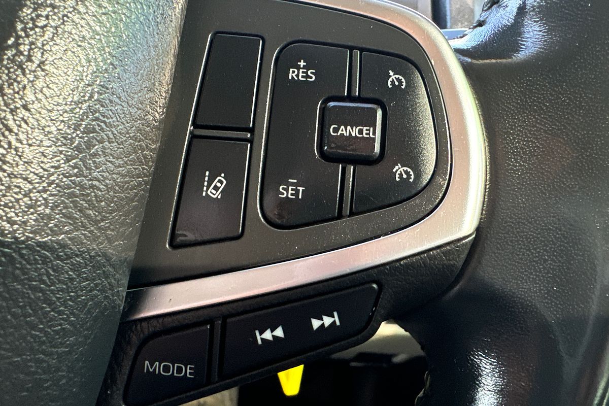 2020 Toyota Hiace Commuter GDH322R