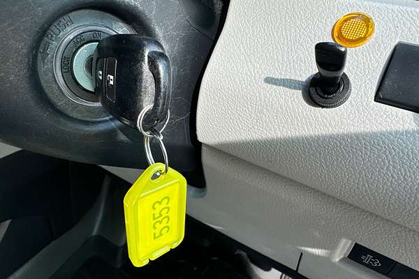 2020 Toyota Hiace Commuter GDH322R