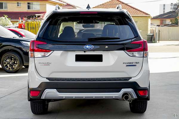 2024 Subaru Forester Hybrid S S5