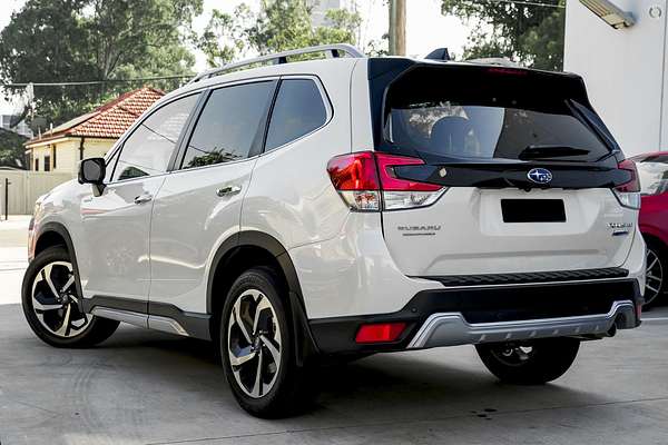 2024 Subaru Forester Hybrid S S5