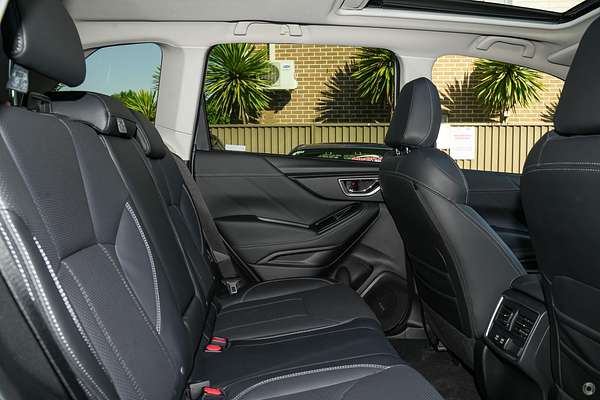 2024 Subaru Forester Hybrid S S5