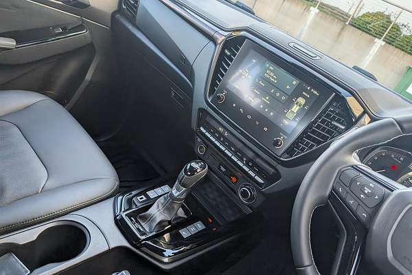 2025 Isuzu D-MAX BLADE 4X4
