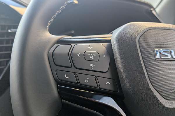 2025 Isuzu D-MAX BLADE 4X4