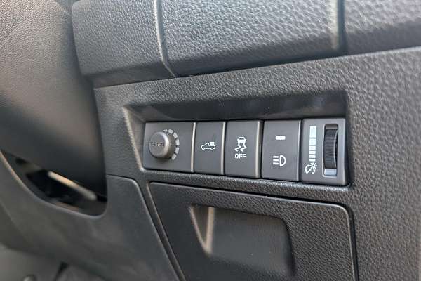 2025 Isuzu D-MAX BLADE 4X4