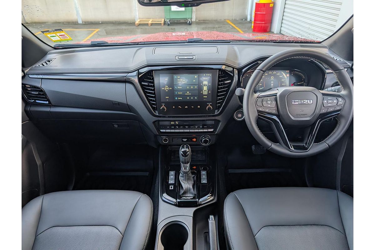 2025 Isuzu D-MAX BLADE 4X4