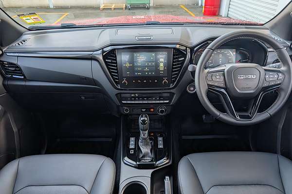 2025 Isuzu D-MAX BLADE 4X4