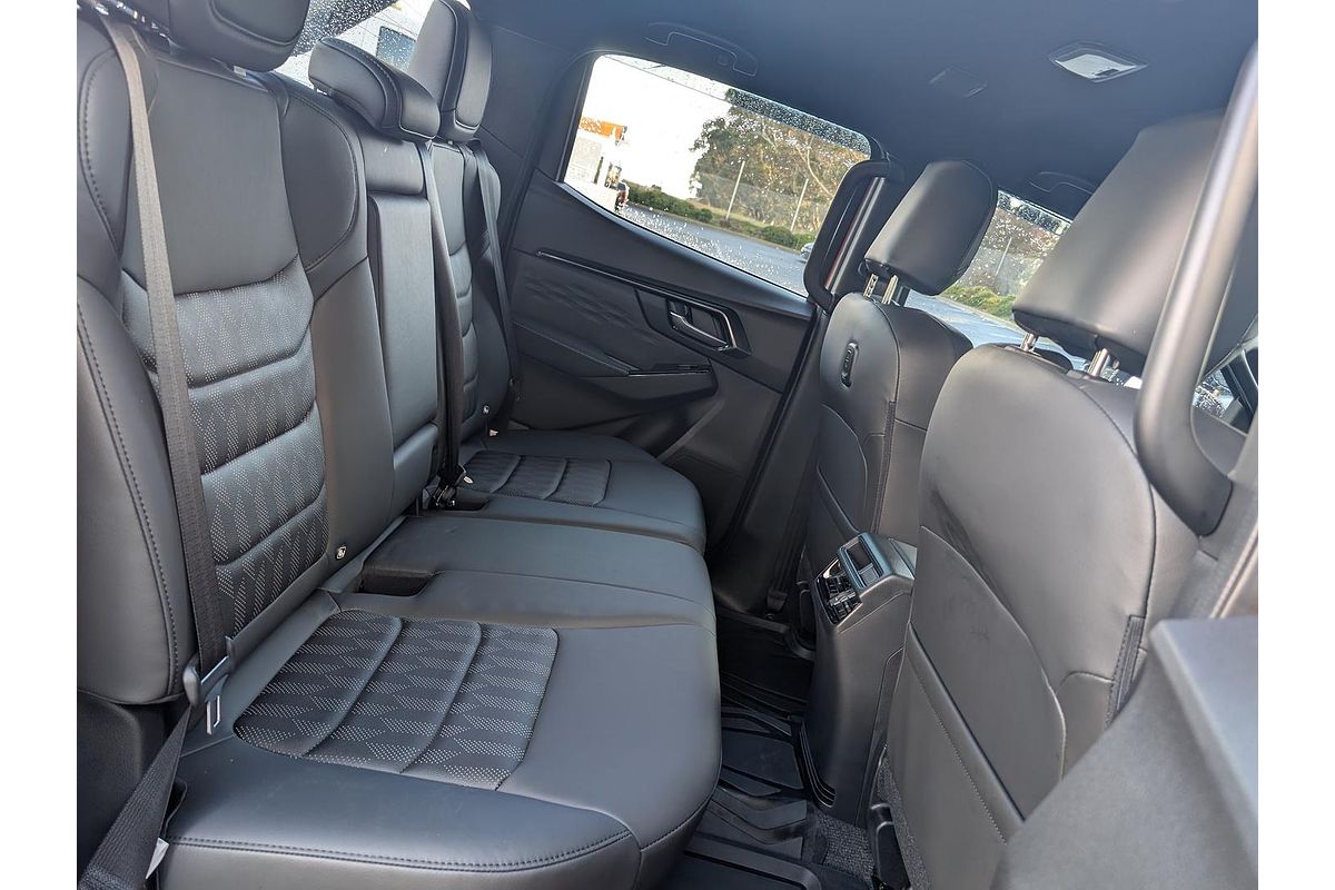 2025 Isuzu D-MAX BLADE 4X4
