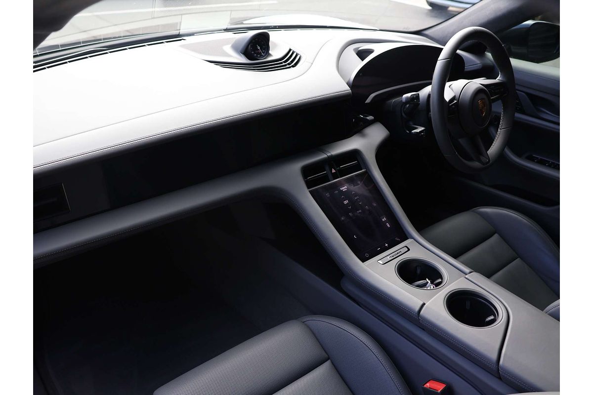 2021 Porsche Taycan Turbo Y1A
