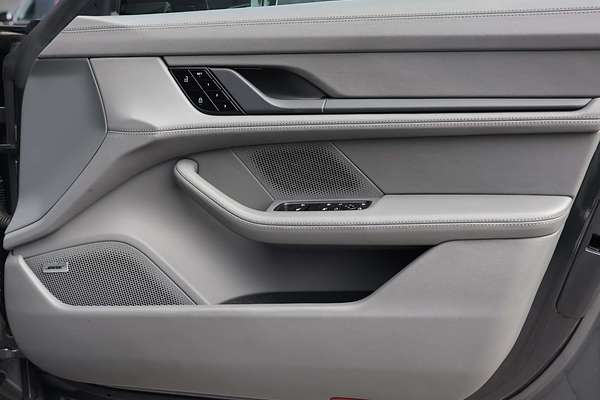 2021 Porsche Taycan Turbo Y1A