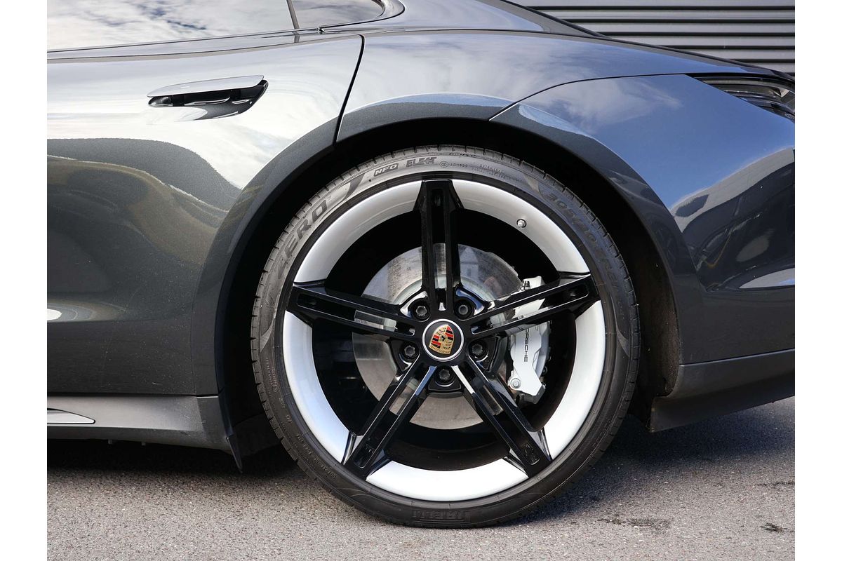 2021 Porsche Taycan Turbo Y1A