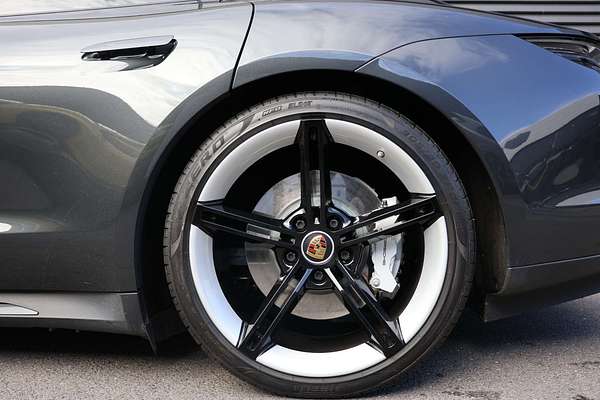 2021 Porsche Taycan Turbo Y1A