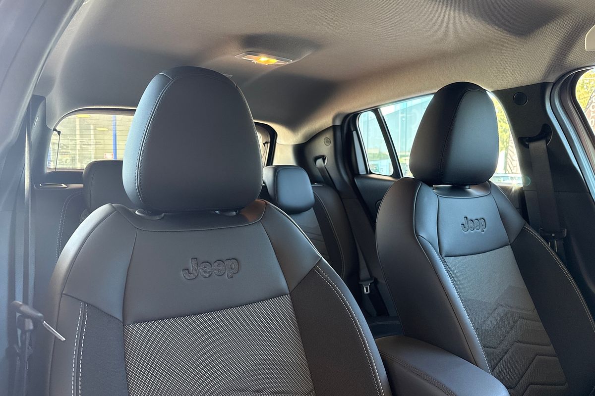 2024 Jeep Avenger Limited JJ
