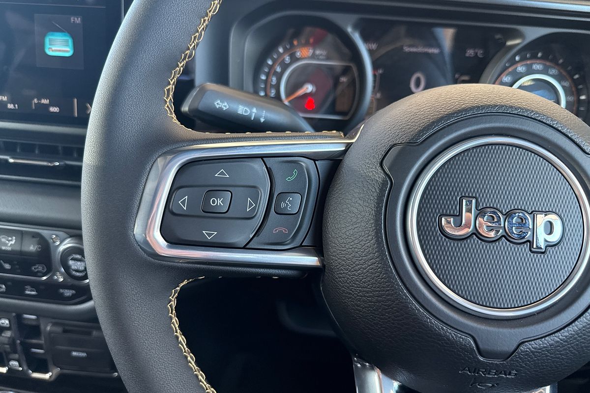 2024 Jeep Wrangler Unlimited Overland JL
