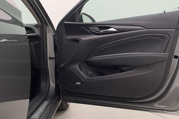 2018 Holden Calais V ZB