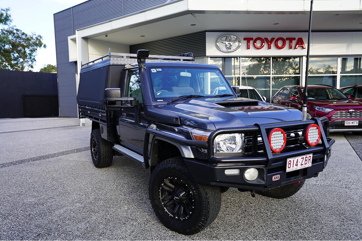 2019 Toyota LC Military LC Military GXL 4.5L T Diesel Manual Single C/Chassis