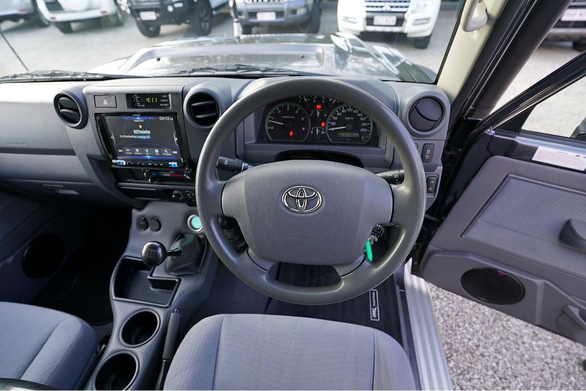 2019 Toyota LC Military LC Military GXL 4.5L T Diesel Manual Single C/Chassis