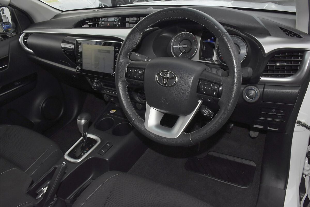 2024 Toyota Hilux SR5 GUN126R 4X4
