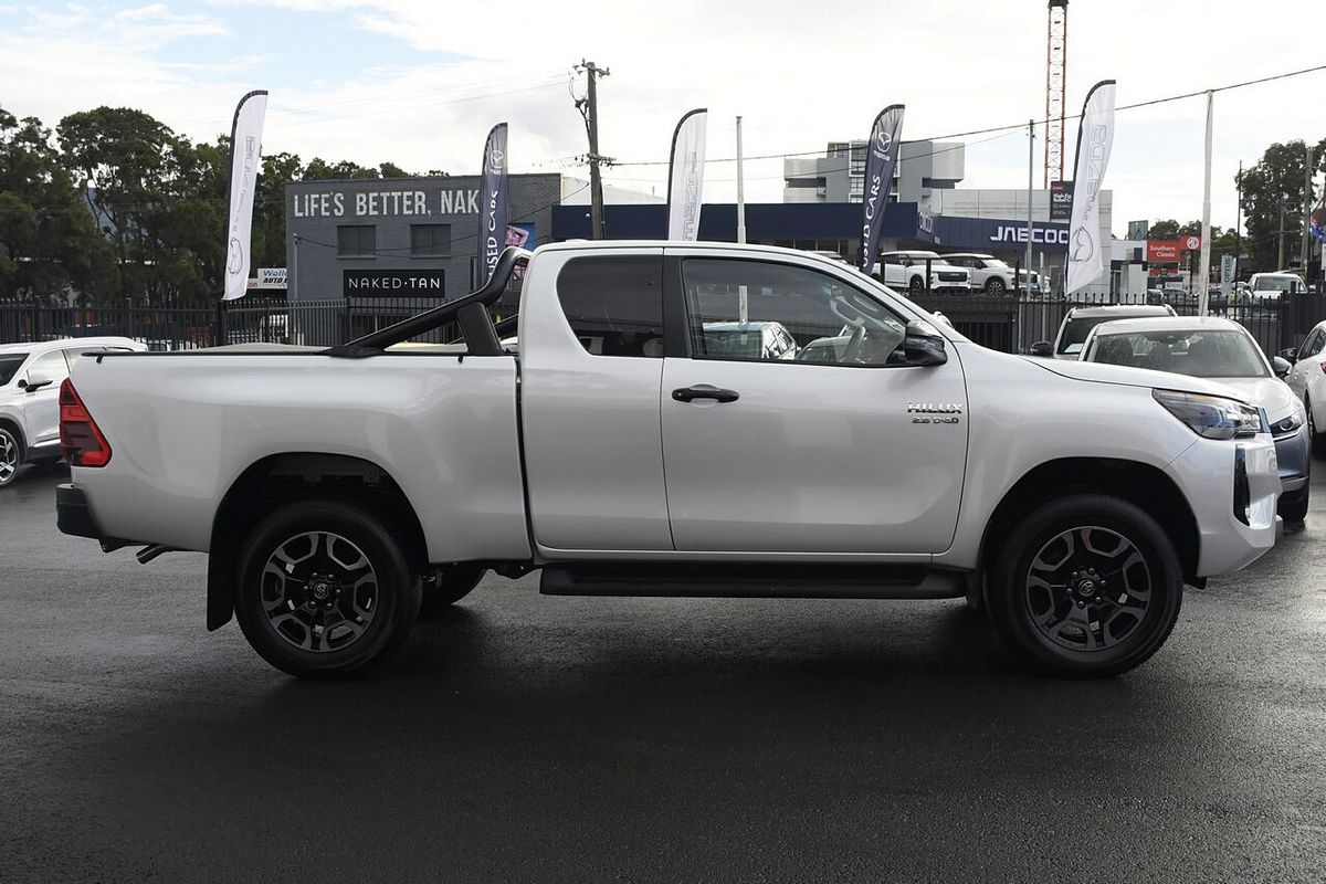 2024 Toyota Hilux SR5 GUN126R 4X4