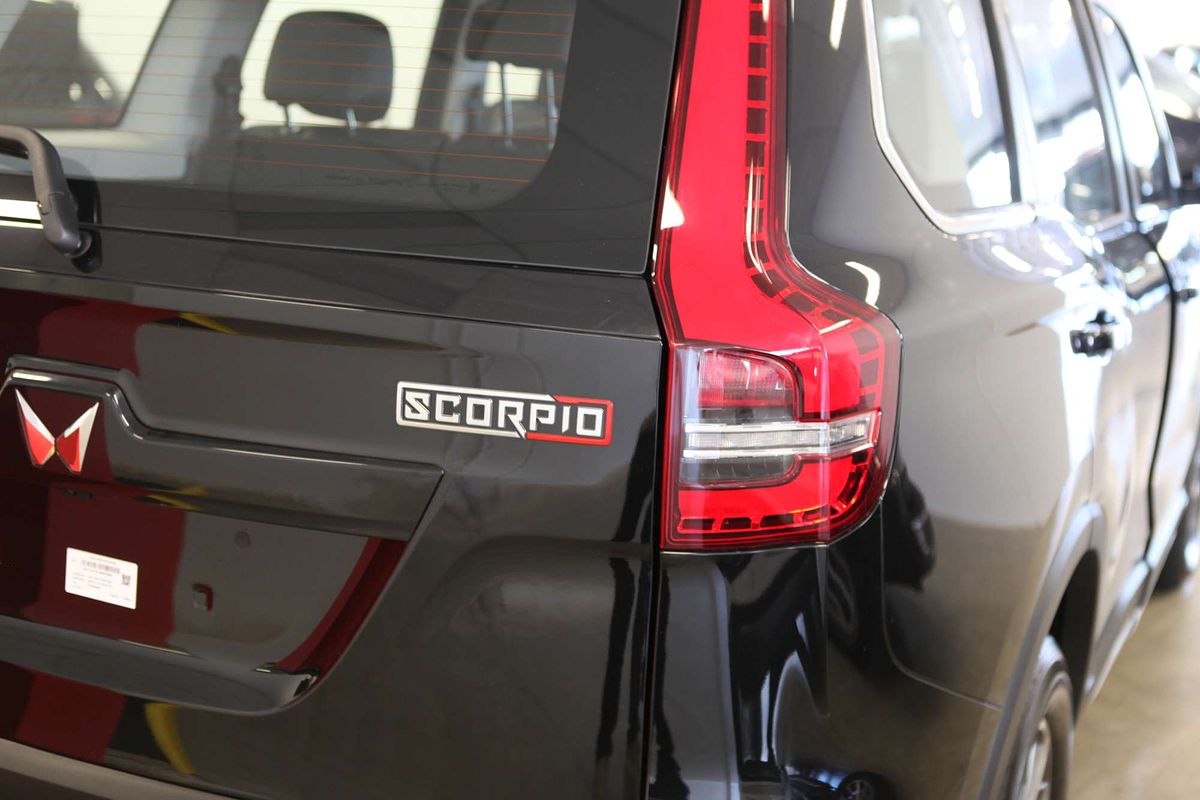2024 Mahindra Scorpio Z8L