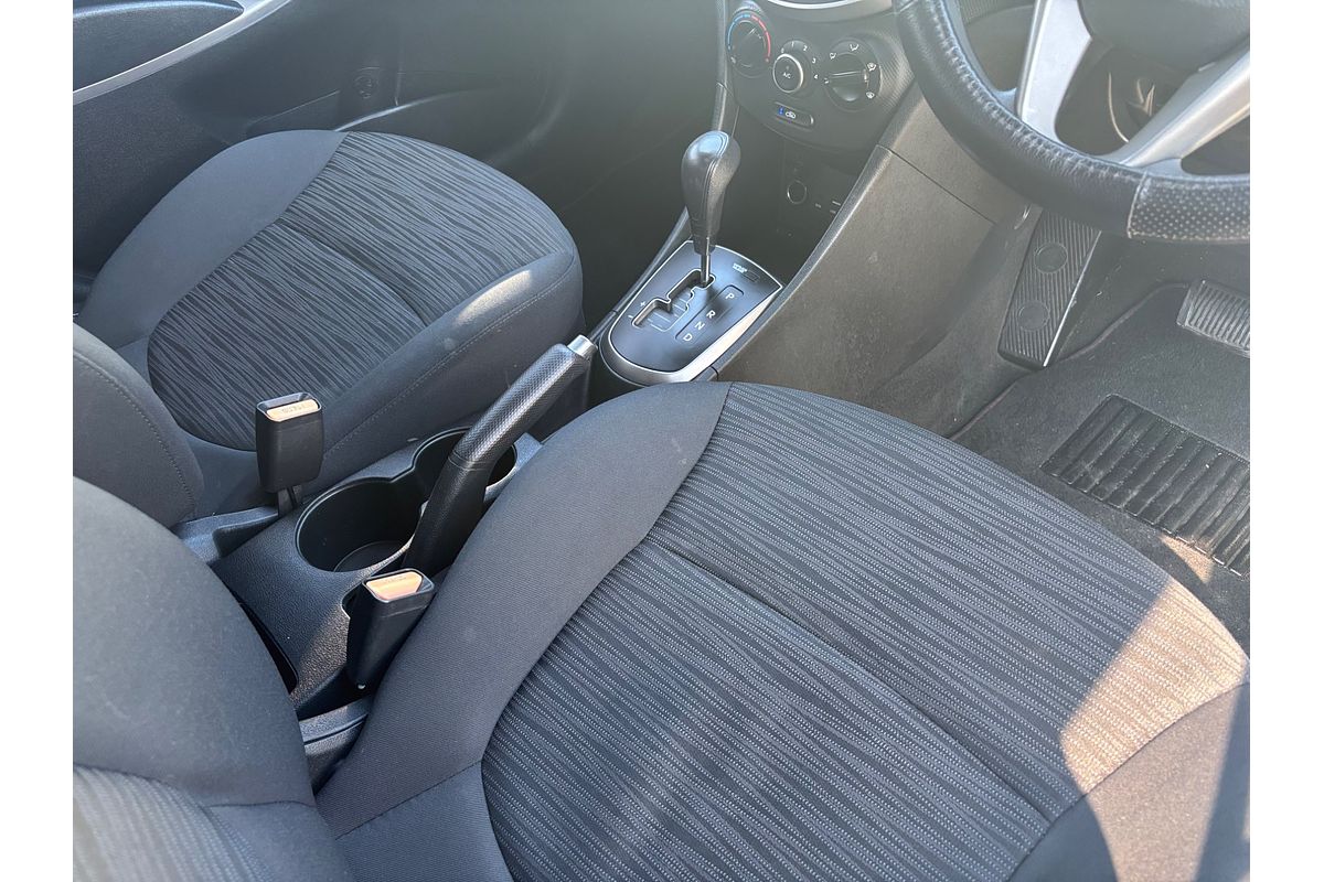 2016 Hyundai ACCENT Active RB4