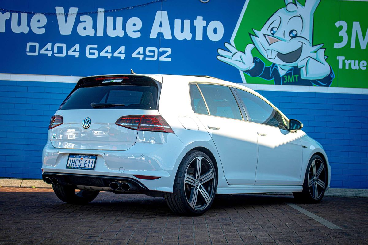 2015 Volkswagen Golf R 7